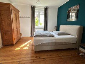 3 Zimmer-Küche-Bad Wohnung im Erdgeschoß eines 3 Familienhauses